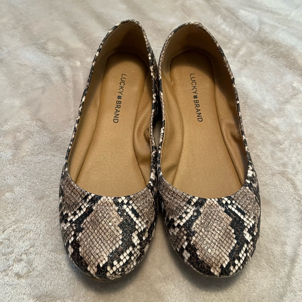 Lucky brand size 9 flats